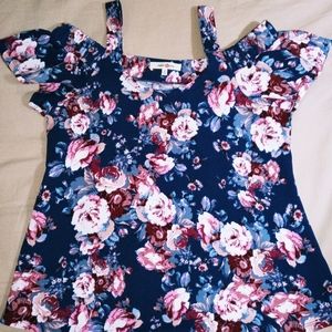 Peek-a-boo Shoulder Floral Top